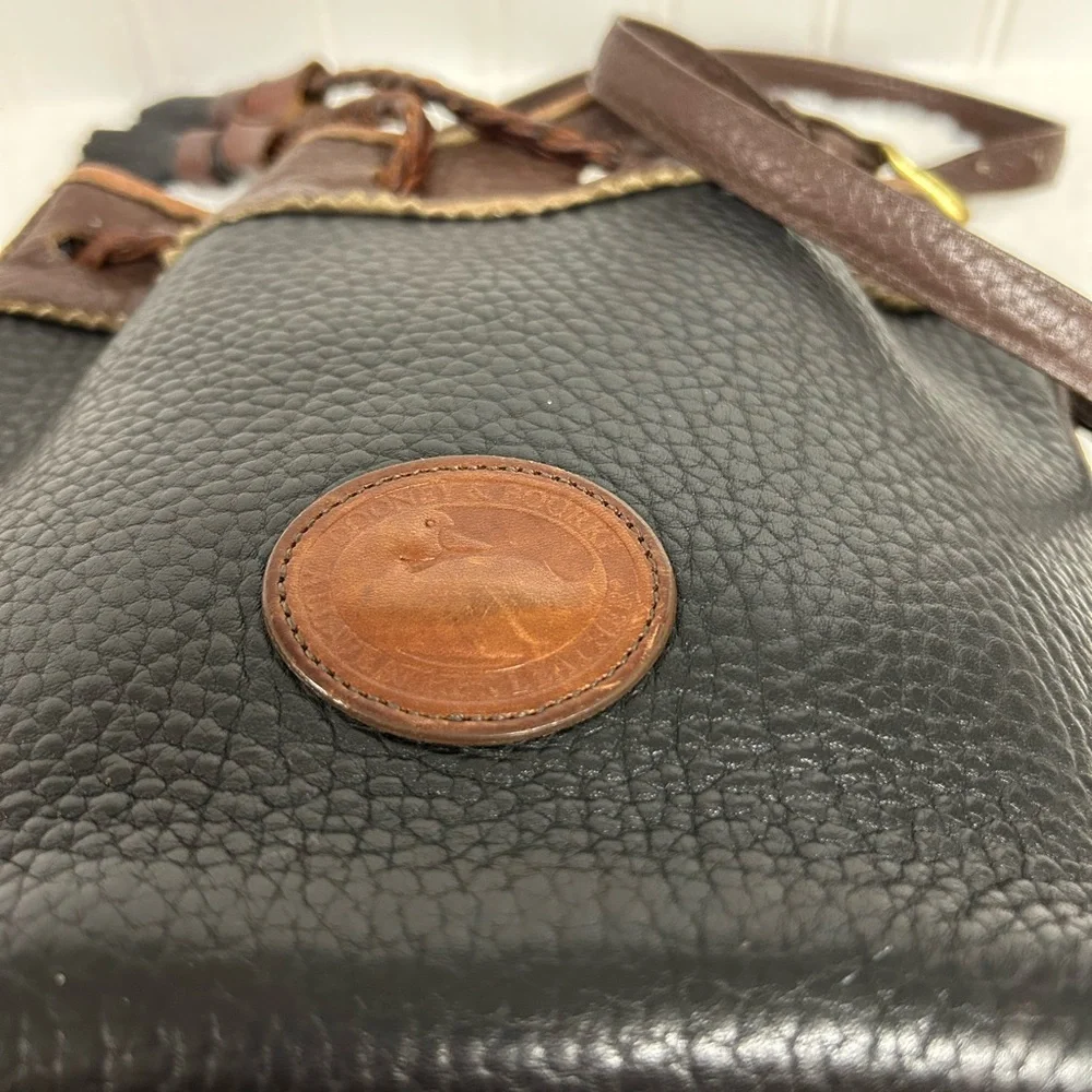Dooney & Bourke VINTAGE Teton Bucket Bag - Picture 10 of 13